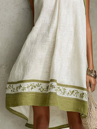 Agathe · Vestido Mini Trapecio Blanco y Verde Oliva con Flores