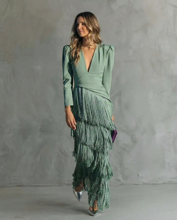 Chiara · Vestido Elegante de Tejido Lujo con Mangas de Flecos