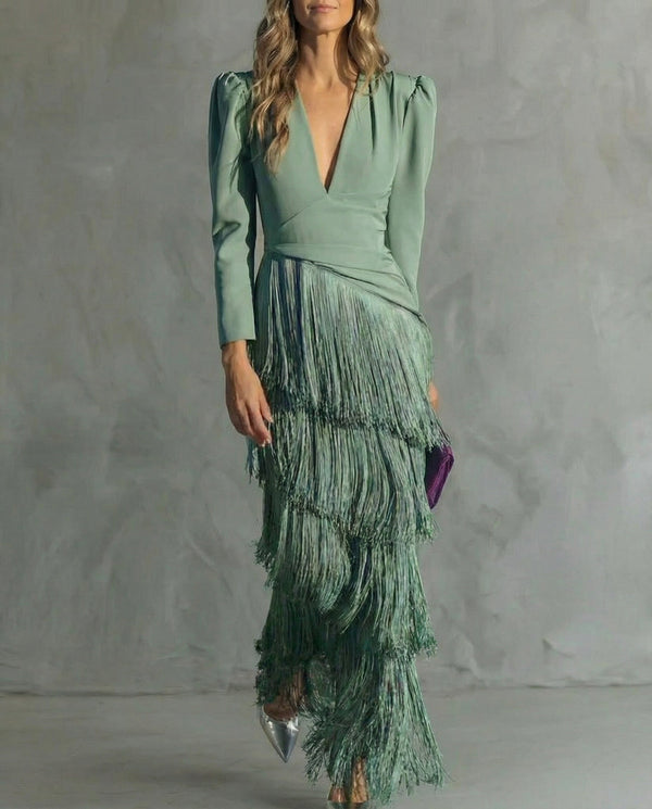 Chiara · Vestido Elegante de Tejido Lujo con Mangas de Flecos