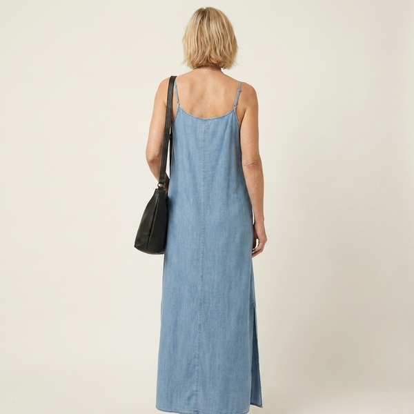 Azure · Vestido Maxi de Denim con Abertura Lateral