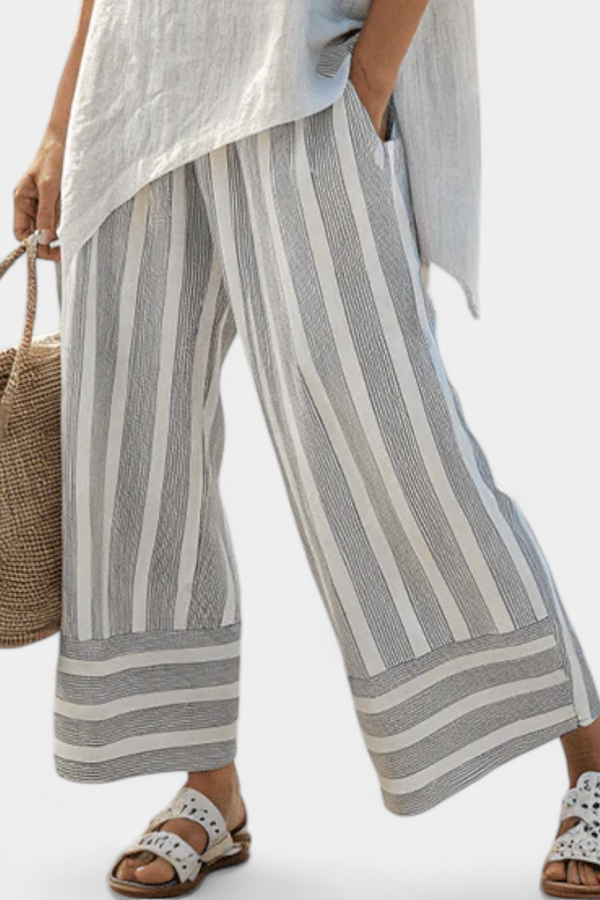 Vivian | Conjunto Blusa Asimétrica Elegante y Pantalón a Rayas