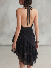 Perrine · Vestido Corto de Encaje Negro con Cuello Halter y Volantes