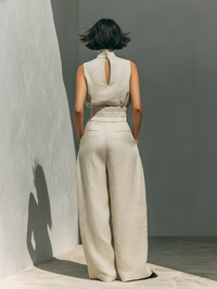 Nuria · Conjunto Minimalista de Top y Pantalón