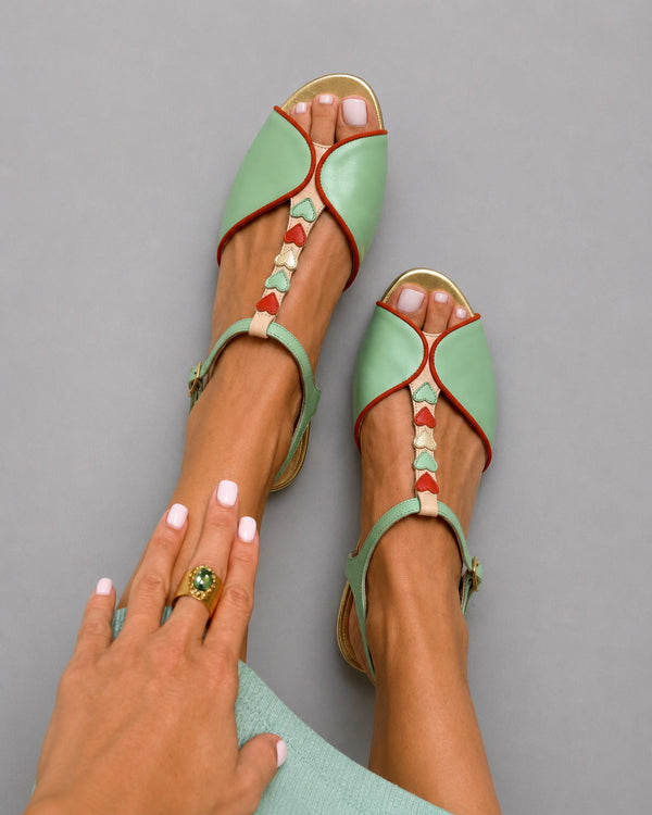 Pearl | Sandalias slingback con detalle de corazón